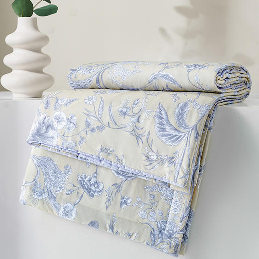 水星家纺寻意繁花全面抗菌夏被200*230cm【分仓直发，72小时发货，周末节假日不发货】 商品图1