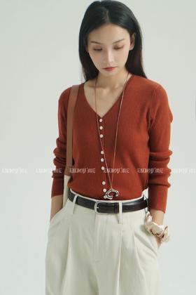 【门店同款】ENJOY秋季细坑条排扣V领针织衫 159205892