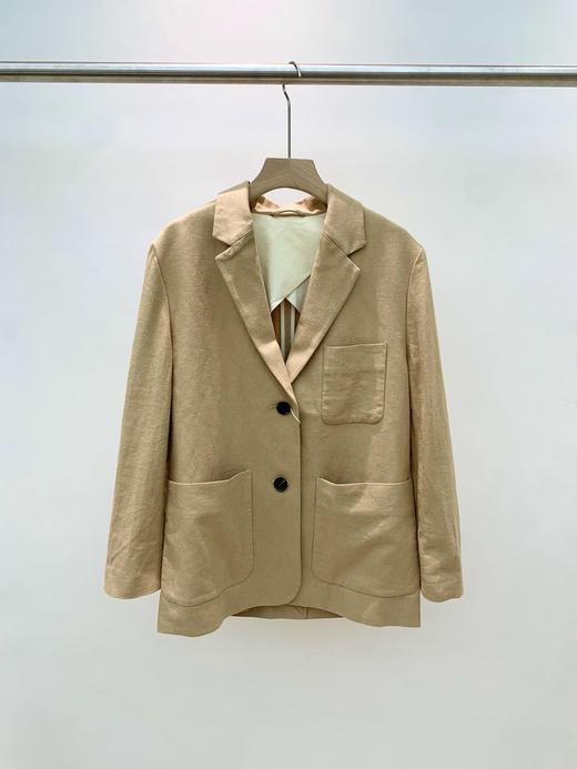 普洱染色斜纹汉麻西装外套 挺括流畅线条描摹独立气场 正肩H型西装 小个子友好款 简洁设计+流畅立裁线条 塑形不紧绷且显瘦 商品图10