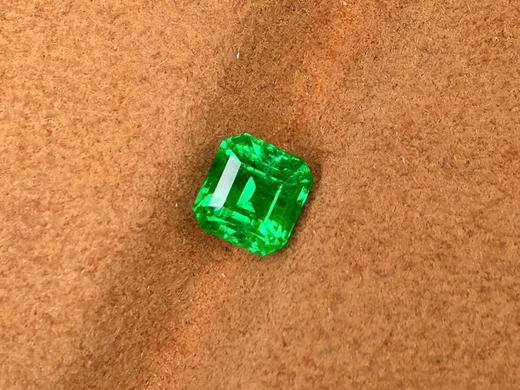 1.39ct 祖母绿裸石 商品图0