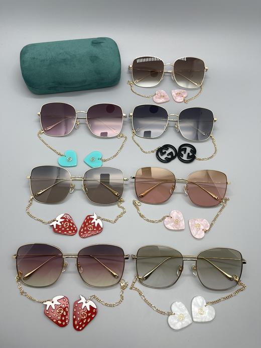 G家 眼镜框 新款齐色[玫瑰] 倪妮项偞婧广告款 潮流太阳镜大框搭配吊坠一对非常漂亮的女神范 个性十足的一款时尚太阳眼镜墨镜 型号 GG1030SK 商品图0