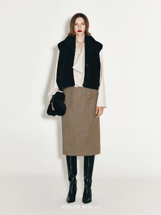 【焦糖布丁】仿皮草几何梯形手腕包 商品图2