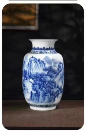 玲珑瓷山水瓶