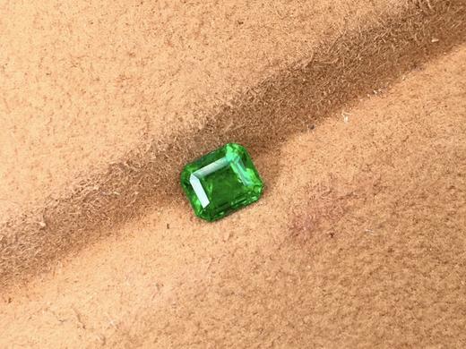 0.58ct 祖母绿裸石 商品图1