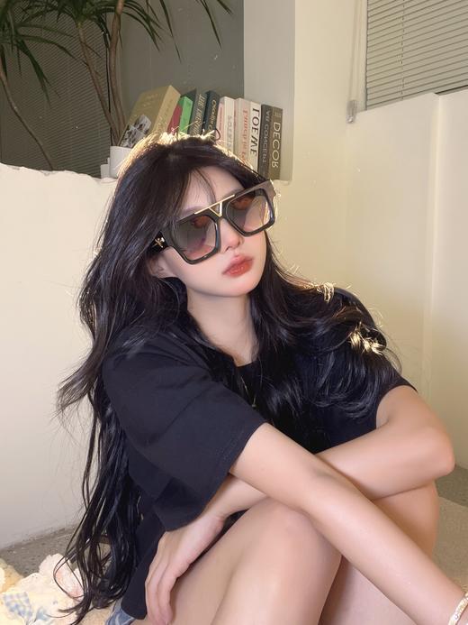 驴家 MODEL：Z1609E太阳眼镜时尚爱心LOGO SIZE：66口19-145大框墨镜 商品图7