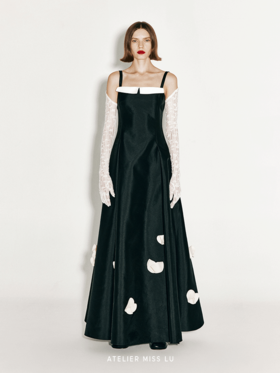 【灵动轻雪】绵羊毛肌理微透长手套