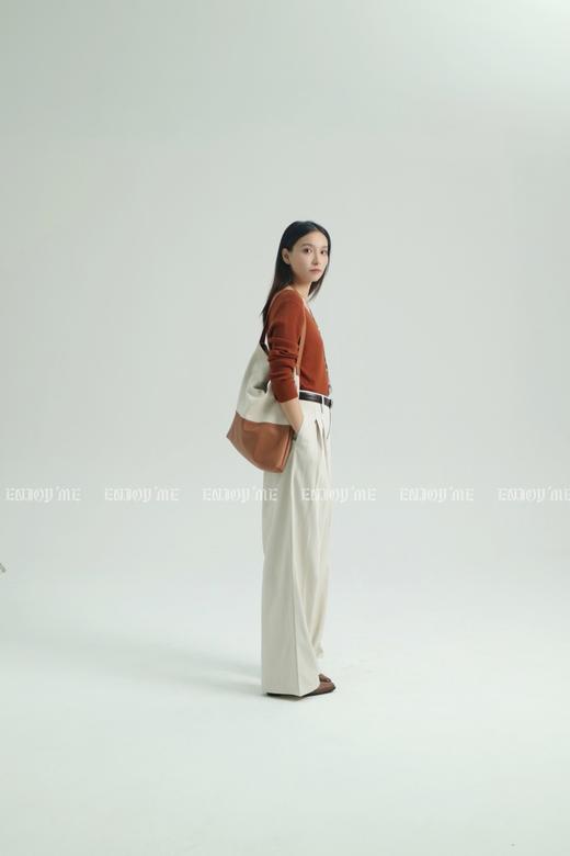 【门店同款】ENJOY秋季细坑条排扣V领针织衫 159205892 商品图8