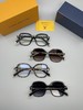 驴家光学太阳墨镜两用眼镜令经典方形亦有呈现。Model ：Z1861E，Z1862E Size ：54□17一145 商品缩略图1