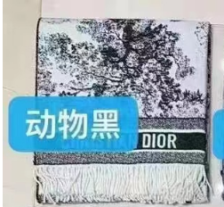 D家动物黑大披肩