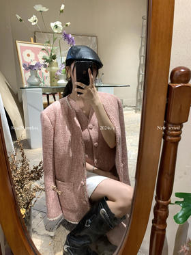 Read Nameless /法国进口粉色bling 小香外套＋白色亮片玫瑰腰链裙