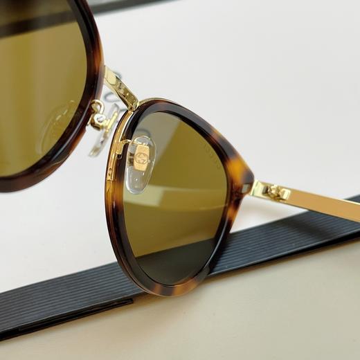 G家  GG0077SK 经典LOGO  绿红线条镜腿，非常优雅高贵??简单圆框经久不衰的经典制造.落落大方.大牌设计 ！size:56口19-140 商品图6