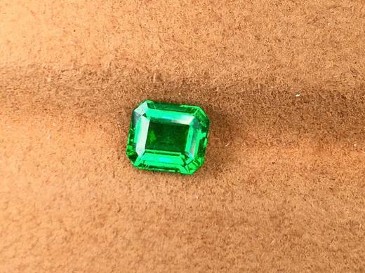 1.02ct 祖母绿裸石 商品图1