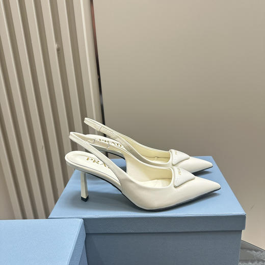 普拉哒三角标凉鞋 商品图4