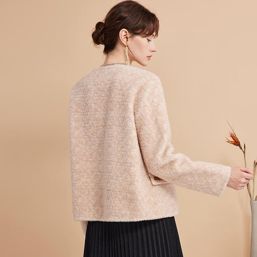 EITIE爱特爱冬季新款气质小香风100%绵羊毛直筒显瘦保暖外套D2403417 商品图5