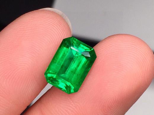 3.37ct 祖母绿裸石 商品图2