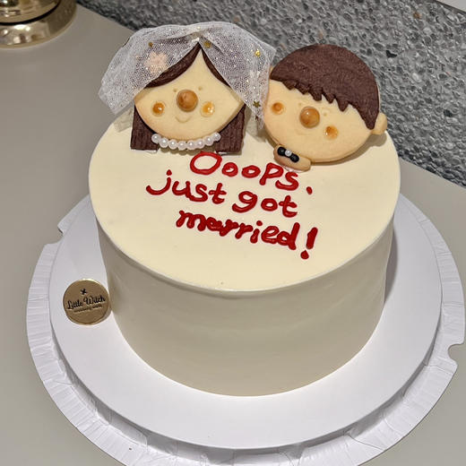 LITTLE WITCH造型蛋糕 可爱的订婚蛋糕 饼干不固定款式女生的有头纱👰 商品图0