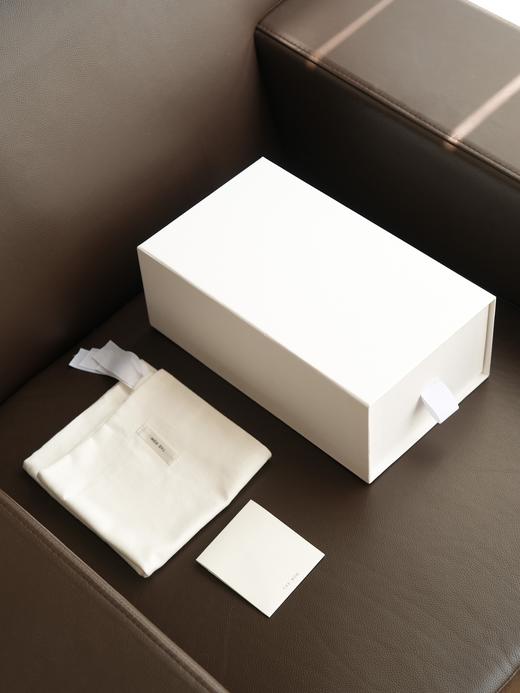 纯原 The row 2023春夏新款mitty 复古优雅猫跟单鞋（跟高6cm） 双色可选(SS) 商品图2