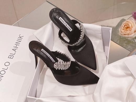 【Mano*o Blahnik】 新款 “LURUM”施华洛世奇水晶丝绸缎面穆勒鞋高跟鞋 商品图3
