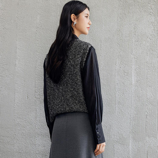 玳莎无袖圆领针织背心女2024年秋季新款毛边高级感设计感外搭上衣  EC33001 商品图3