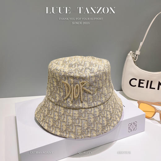 迪家 韩版新款英式运动款重工定制款 商品图0