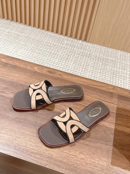 T*D'S Sandals in Leather 套脚 时尚凉拖 女款 2023新款春夏猪鼻子拖鞋 商品图4