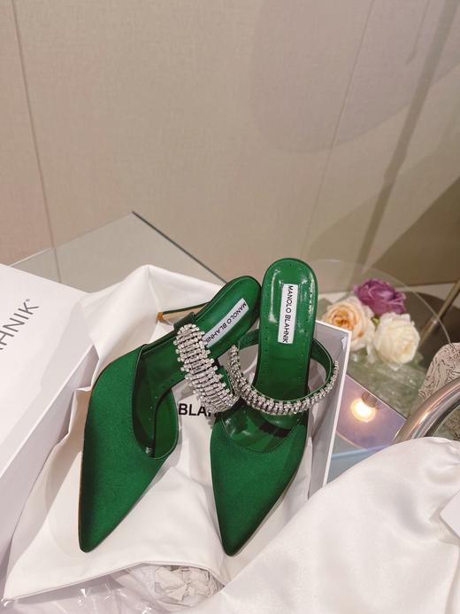 【Mano*o Blahnik】 新款 “LURUM”施华洛世奇水晶丝绸缎面穆勒鞋高跟鞋 商品图4