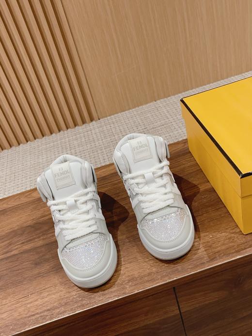 芬家 新款高低帮运动鞋 钻面绑带休闲鞋(HD) 商品图3