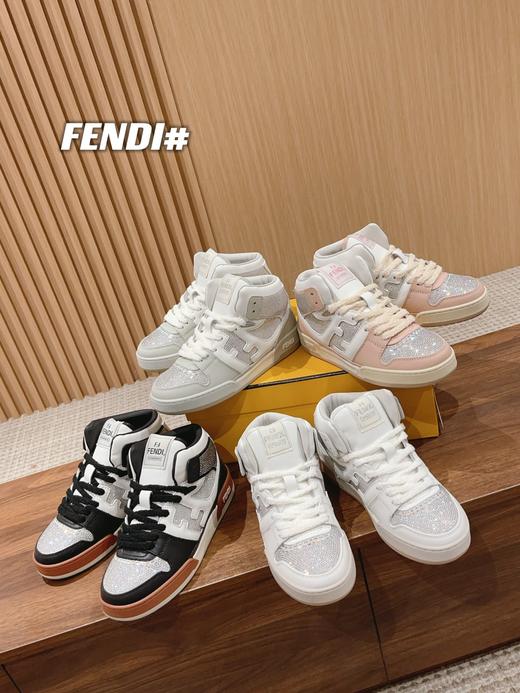 芬家 新款高低帮运动鞋 钻面绑带休闲鞋(HD) 商品图1