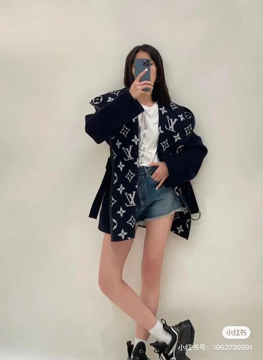 驴家 2023 新款驴家大衣 黑色大花  长款/短款 商品图2