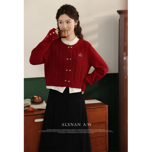 鹿向南「樱桃日记」安可雷红色毛衣秋季立领假两件上衣女&气质时尚高腰半身裙 商品图4