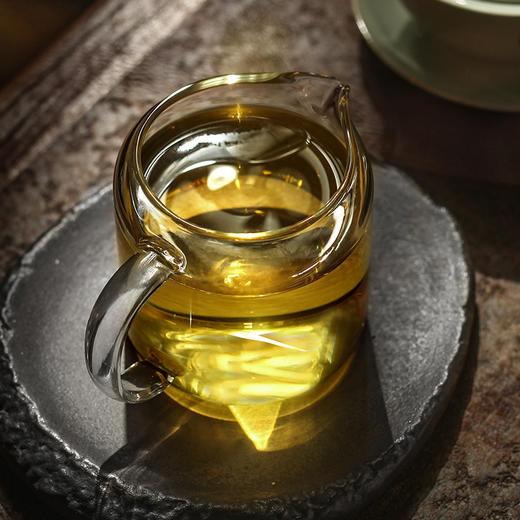 【聂老师的茶】2024年天门山一类茶王树100克生饼 商品图3