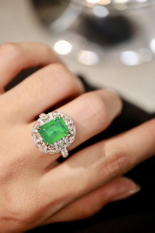 3.1ct 祖母绿戒指 商品图3