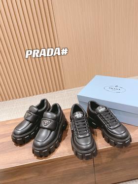 普拉**达     新厚底面包鞋，超柔软的羊皮材质！