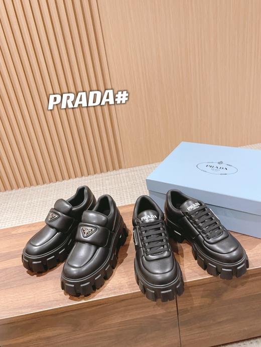 普拉**达     新厚底面包鞋，超柔软的羊皮材质！ 商品图0