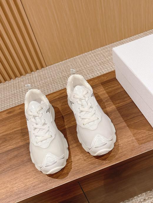 D家 这款 Vibe 运动鞋融入D家 的高订精神，重新诠释经典跑鞋(HD) 商品图5