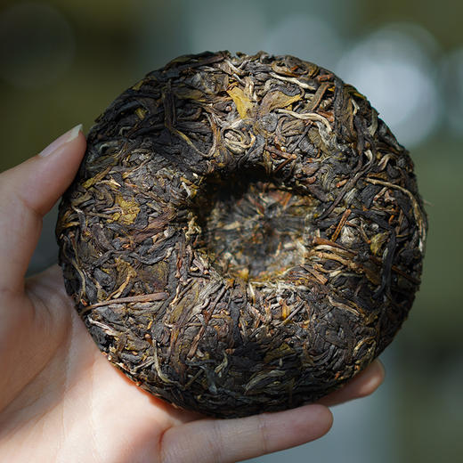【聂老师的茶】2024年薄荷塘一类茶王树100克生饼 商品图2