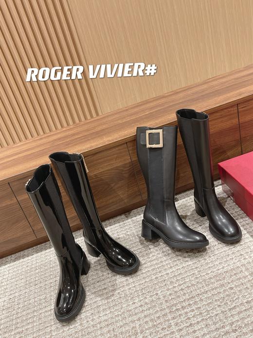 R*V 罗杰·维维亚23秋冬方扣粗跟 直筒长靴 简约精致（HD） 商品图2