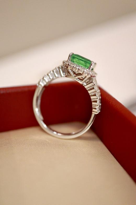 2.03ct 祖母绿戒指 商品图4