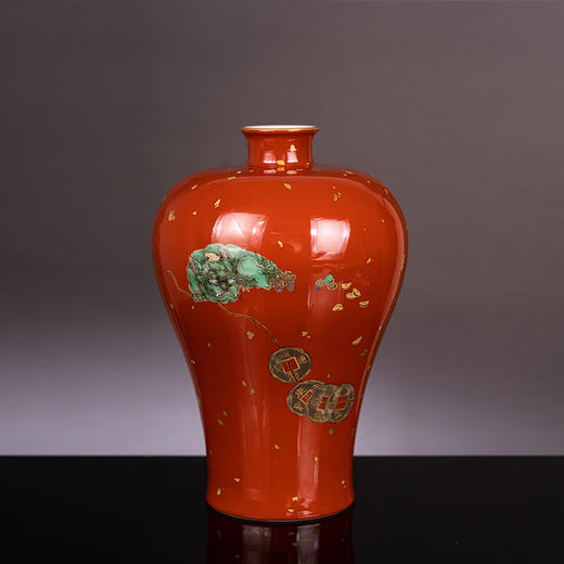 矾红地五彩描金招财进宝貔貅纹梅瓶 商品图2