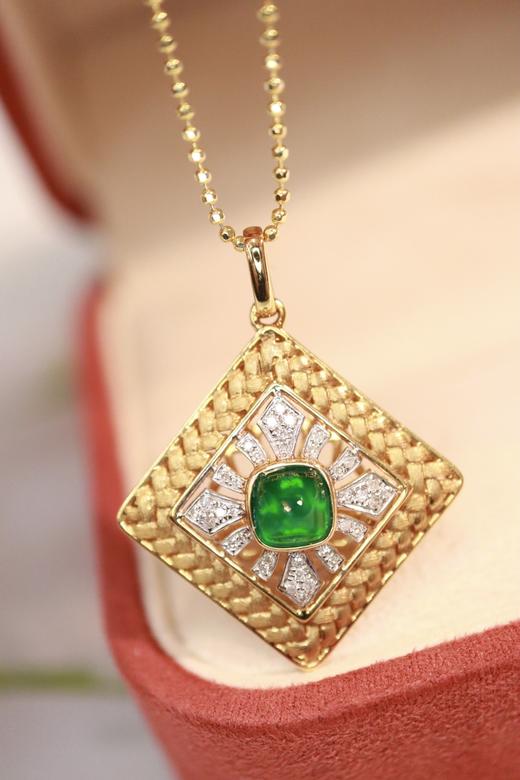 0.7ct 祖母绿吊坠 商品图2