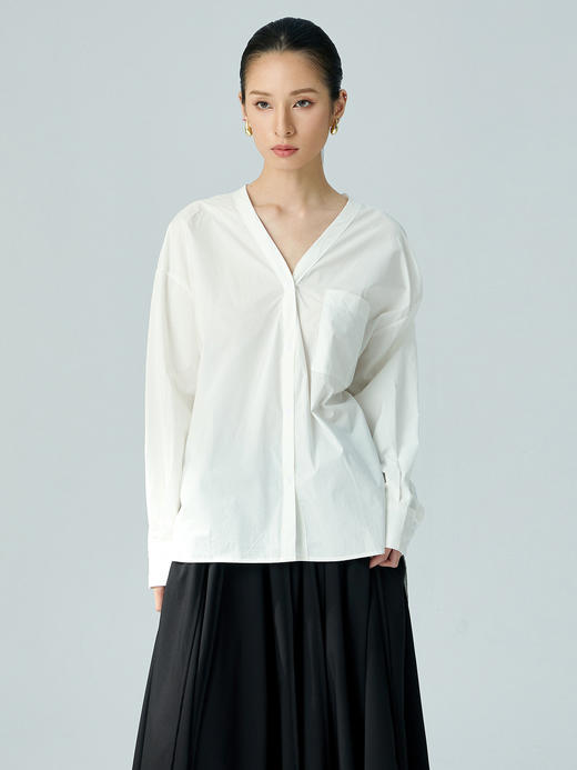 【E】稚佑||通勤风纯色V领廓形长袖衬衫-素茶 商品图4