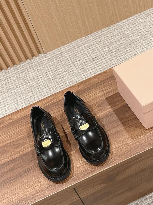 谬家  爆款金币乐福鞋 Miu女孩们的新色乐福来啦！（HD） 商品图1