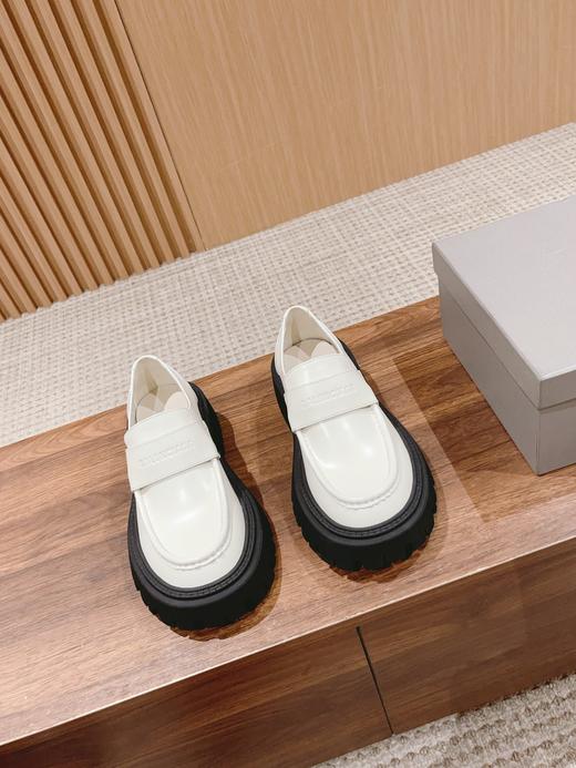 巴黎*家2023年秋冬季新款TRACTOR女士厚底乐福鞋(HD) 商品图4