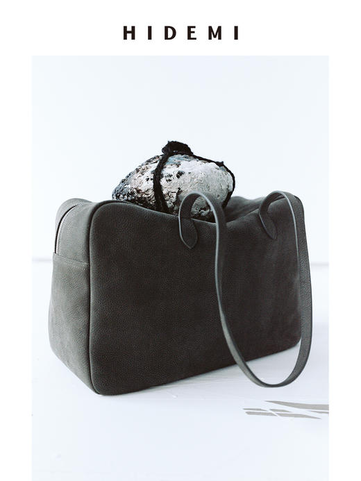 HIDEMI 经典款波士顿系列进口做旧复古感磨砂牛皮大号多用背包 大象灰/栗子棕 商品图2