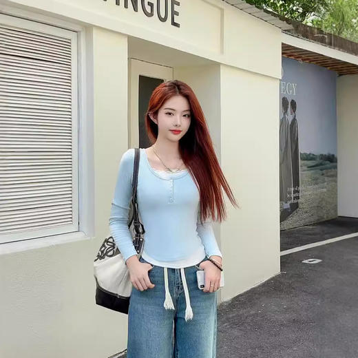 流行蕾丝拼接假两件设计感修身显瘦上衣内搭打底衫女秋冬长袖圆领 商品图1
