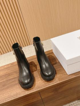 *  迪家 新款短靴 （HD）