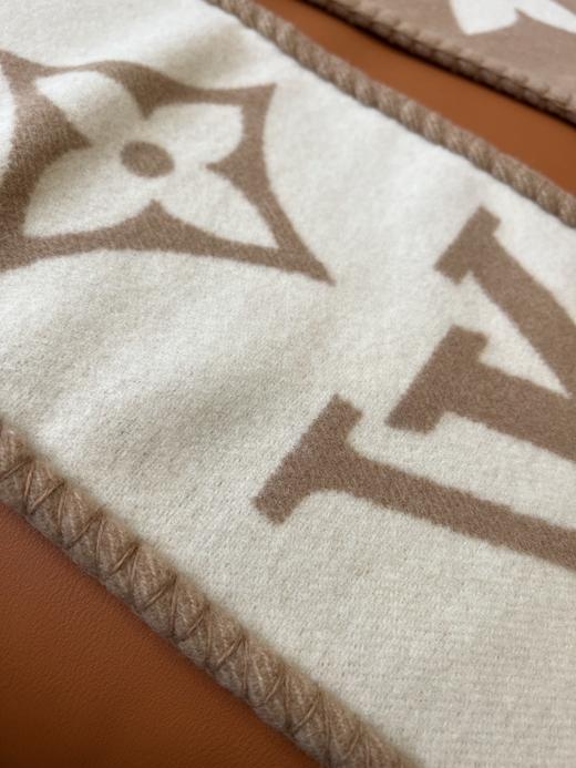 驴家羊绒锁边秀围巾（奶茶色）正品级 商品图4