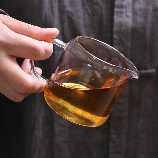 【聂老师的茶】2024年老班章一类茶王树100克生饼 商品图3