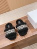 * 迪家 刺绣条纹logo加绒毛里一字平底拖鞋 秋冬新款羊毛拖鞋 多色可选 (HD) 商品缩略图8