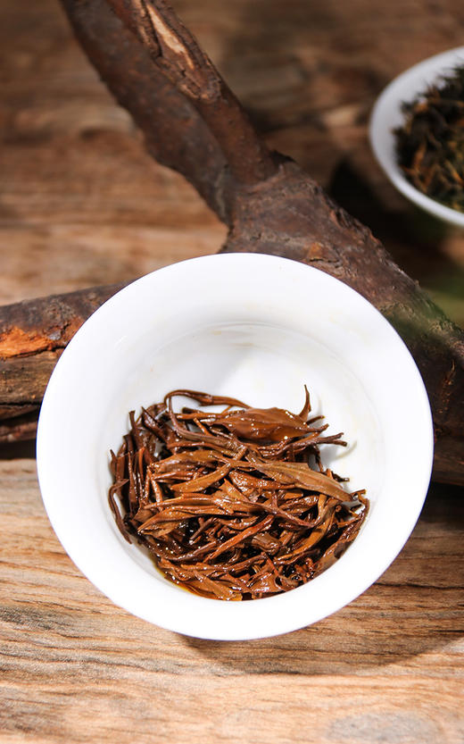 鸣龙畅享金骏眉160g 商品图7